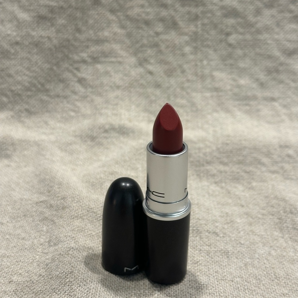 MAC Cosmetics Satin Lipstick - Retro Rouge